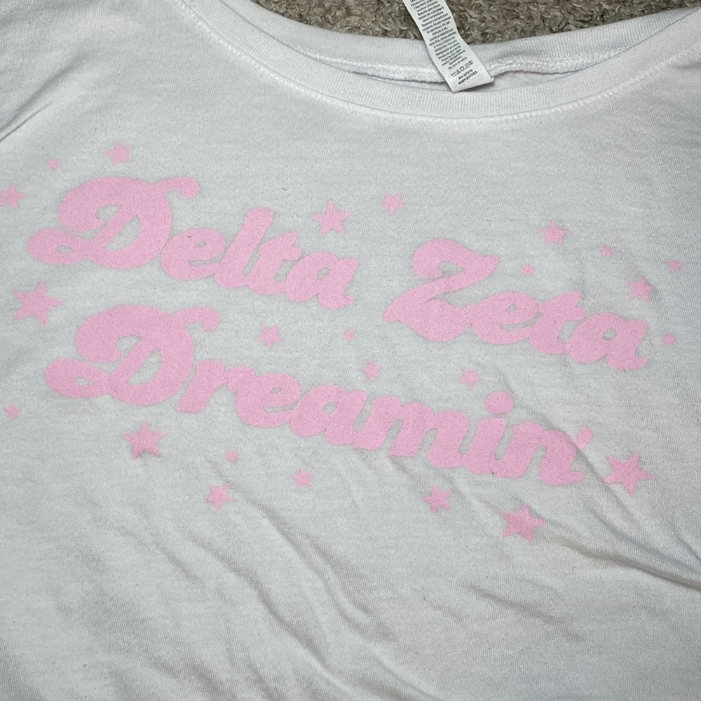 Delta Zeta Dreamin Flowy Shirt